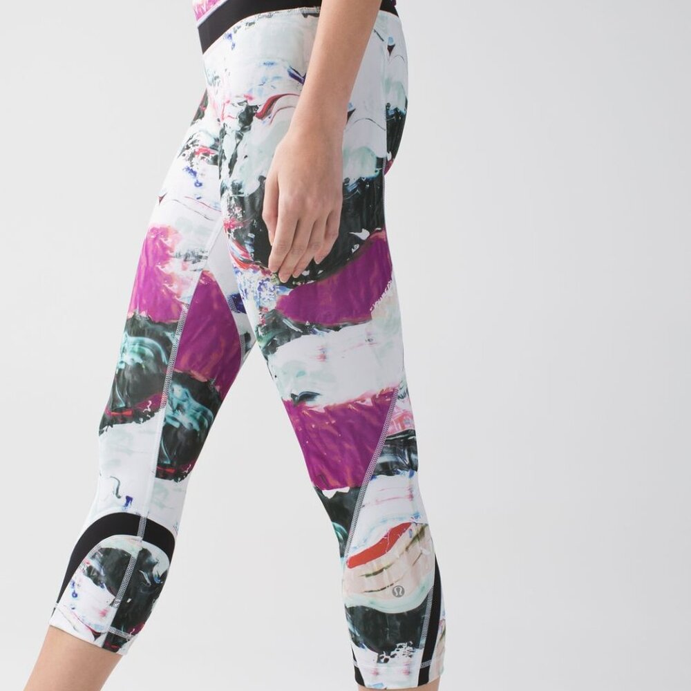 Lululemon Women's Run Inspire Crop II Pigment Wave Mid Rise Leggings Size 4 (XS)